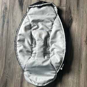 4moms Mamaroo grey seat cover - amazing condition!